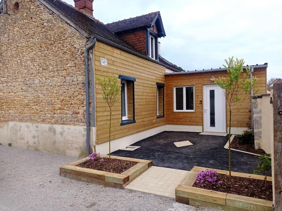 Maison De Campagne Avec Cour Sees Exterior photo